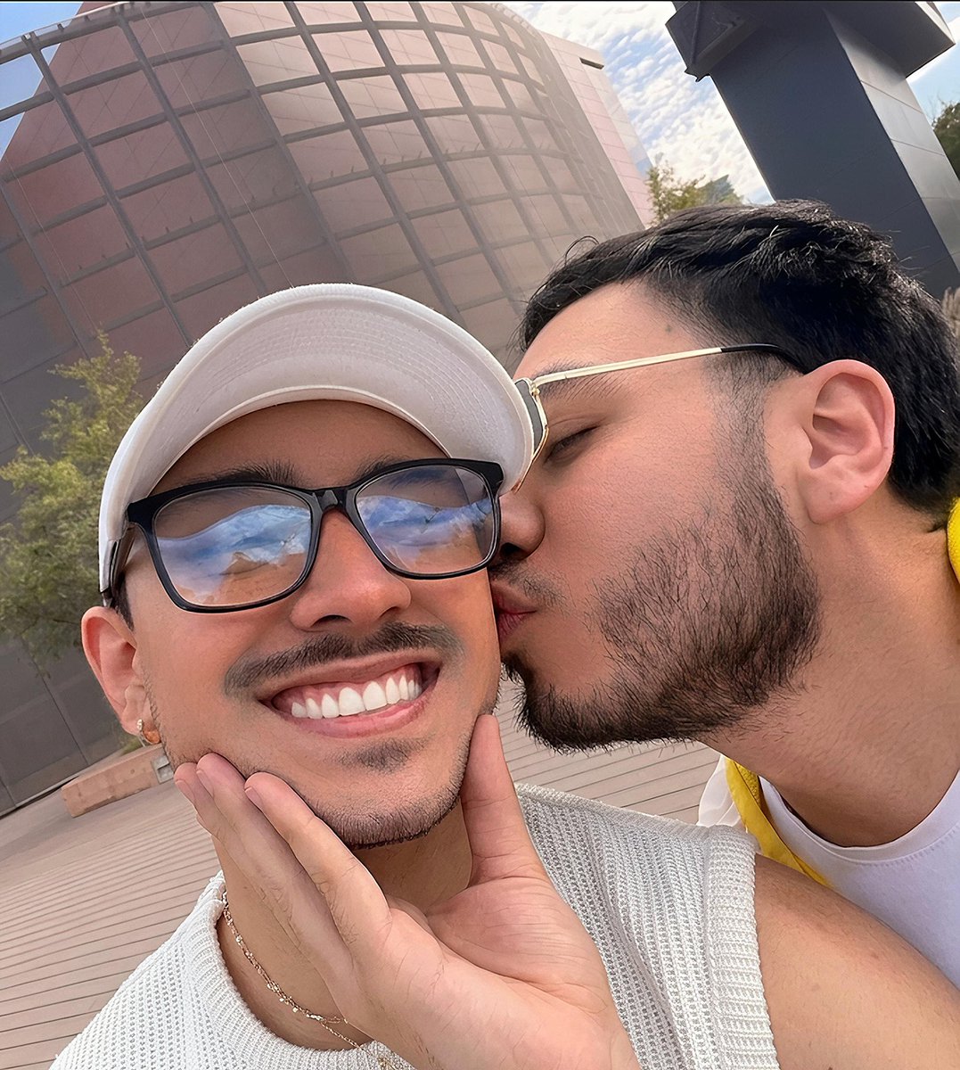 I love him i love him