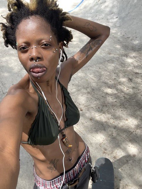 timi turner tweet media