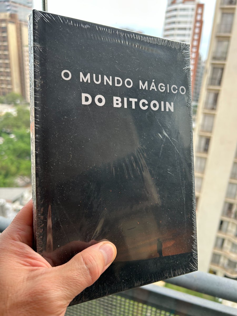 Recebido pessoalmente do autor!

Obrigado pelo livro Caio Leta <a href="/BitcoinExplica/">Explica Bitcoin</a> 

Vou ler assim que terminar o do Cantillon!

#Bitcoin #BTC