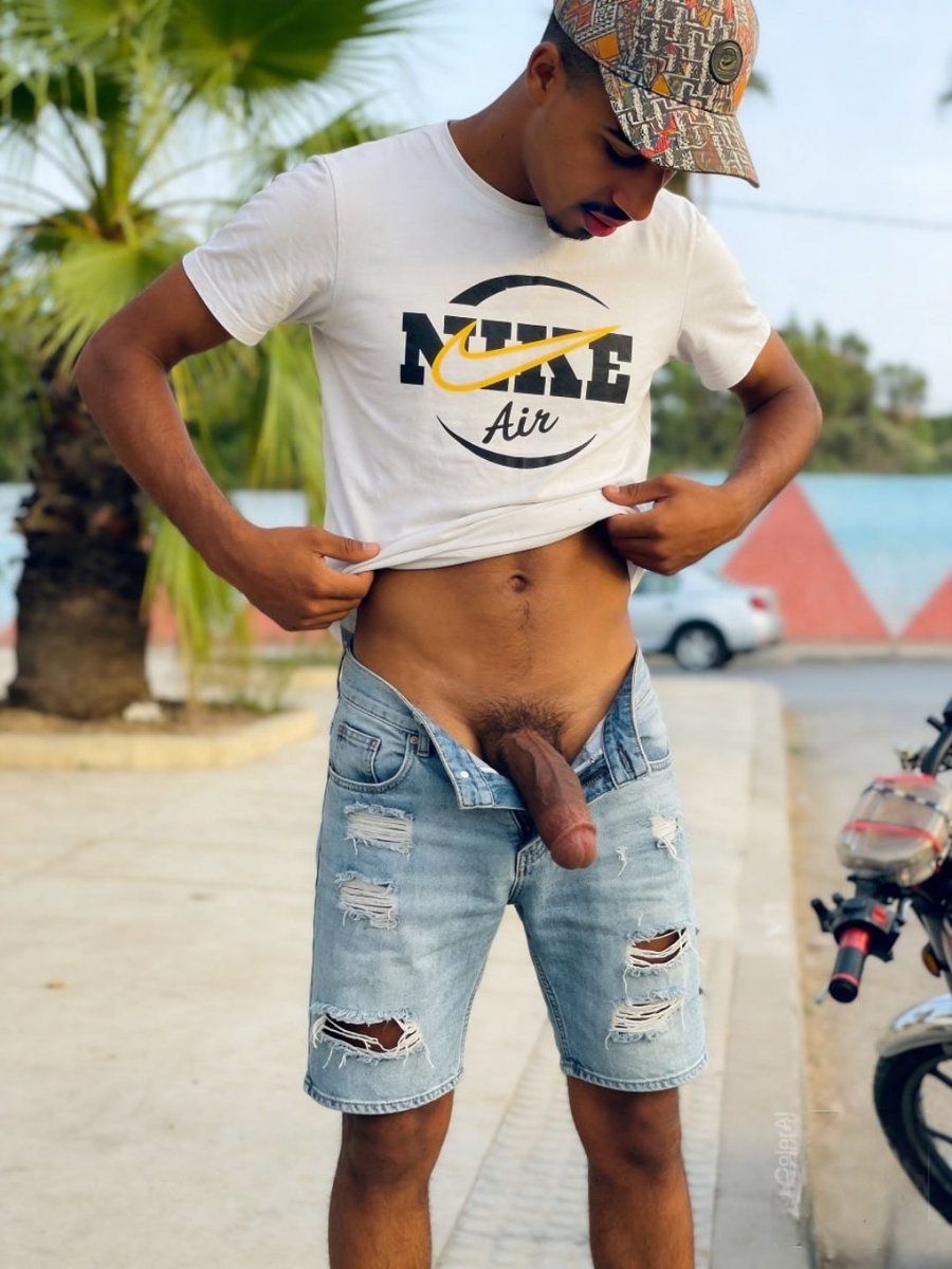 𝗚𝗮𝘆 𝗔𝗶 𝗔𝗿𝘁 𝗦𝗼𝗹𝗲 tweet media