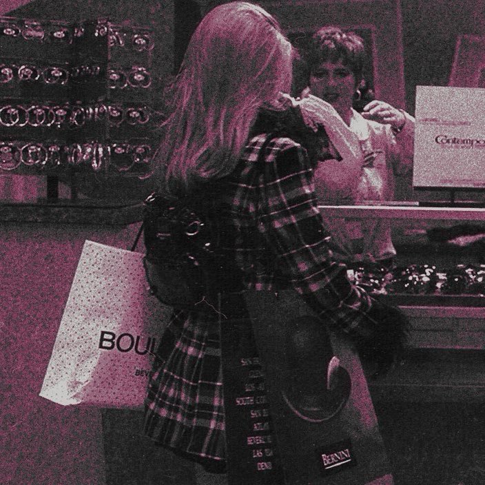 ᅠ ᅠ ᅠ ᅠ 𝒎ᵃ ᵗ ᵉ ʳ ⁱ ᵃ ˡ 𝑮𝙸͟𝚁͟𝙻 tweet media