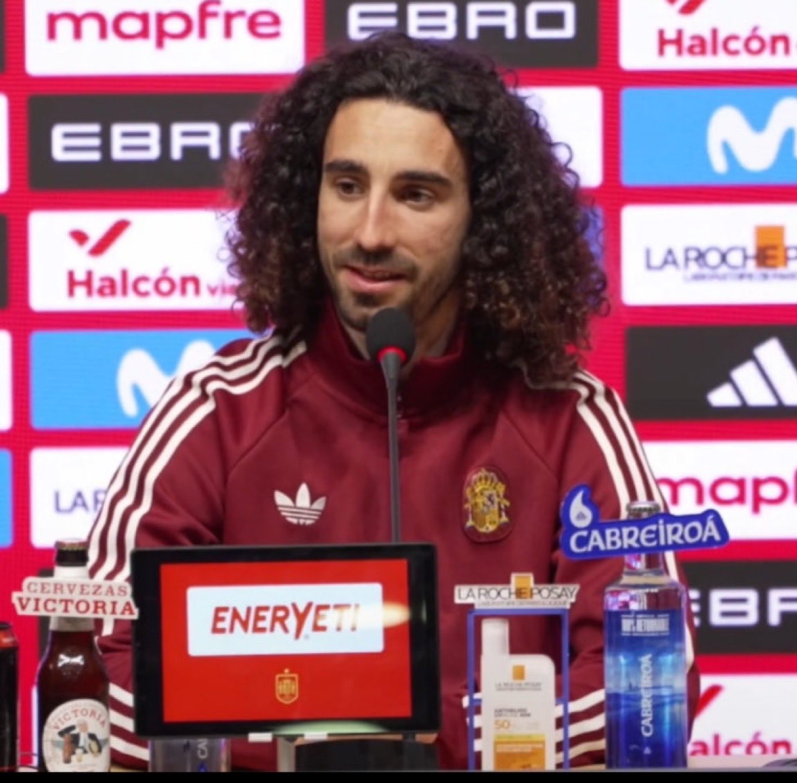 1amjohan's tweet photo. New Chelsea news today: Marc Cucurella has spoken about a potential return to La Liga.
The Spanish left-back said: ‘You always think about coming back…’
‘I’m very happy at London and Chelsea, so is my family. I’ll leave it for a few years from now.’
Told to Flashscore. 💙
#ChelseaFC #Cucurella