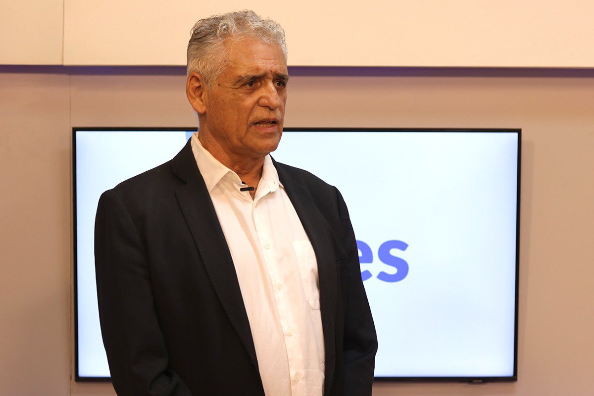 Posse de governador terá análise política ao vivo na TV Ales. Cientista político João Gualberto integra a transmissão e comenta os principais momentos da cerimônia a partir das 13h45. Matéria completa: al.es.gov.br/Noticia/2026/0…