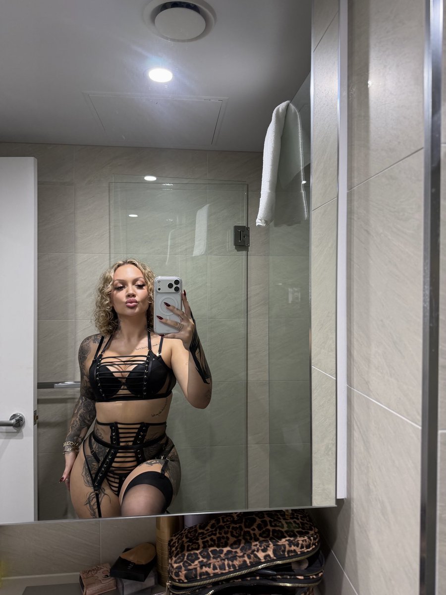 amber 𐙚 tweet media