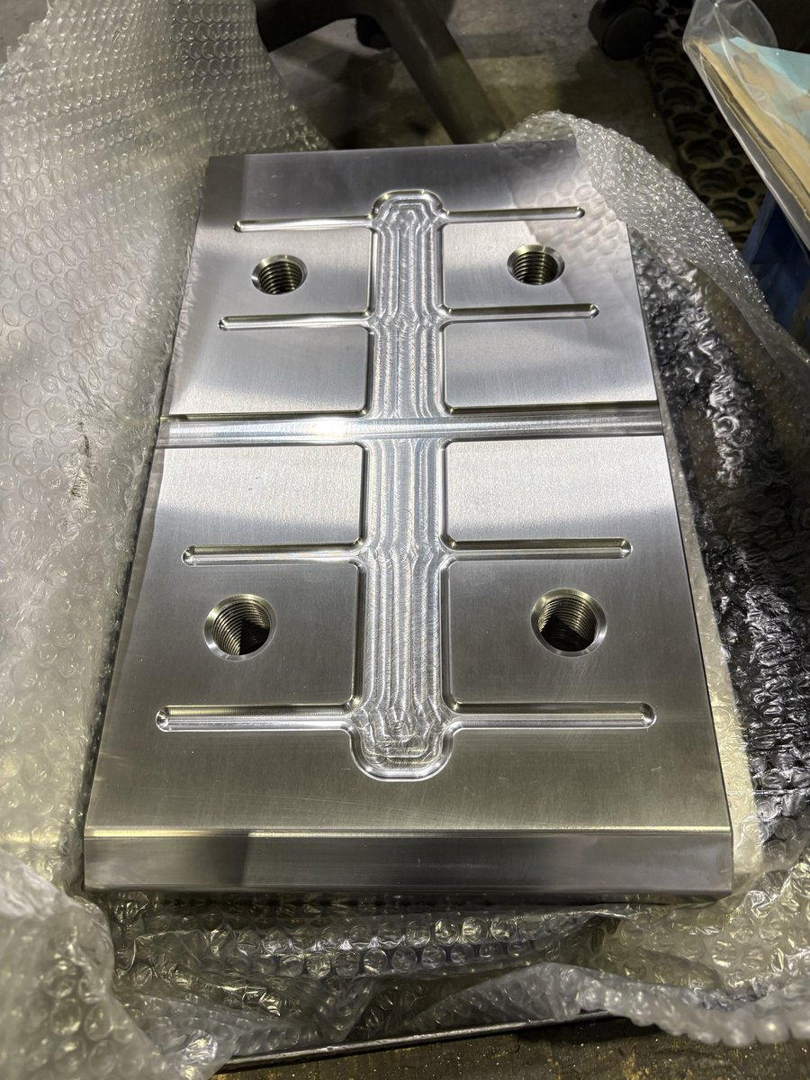 株式会社Vtec ブイテック tweet media