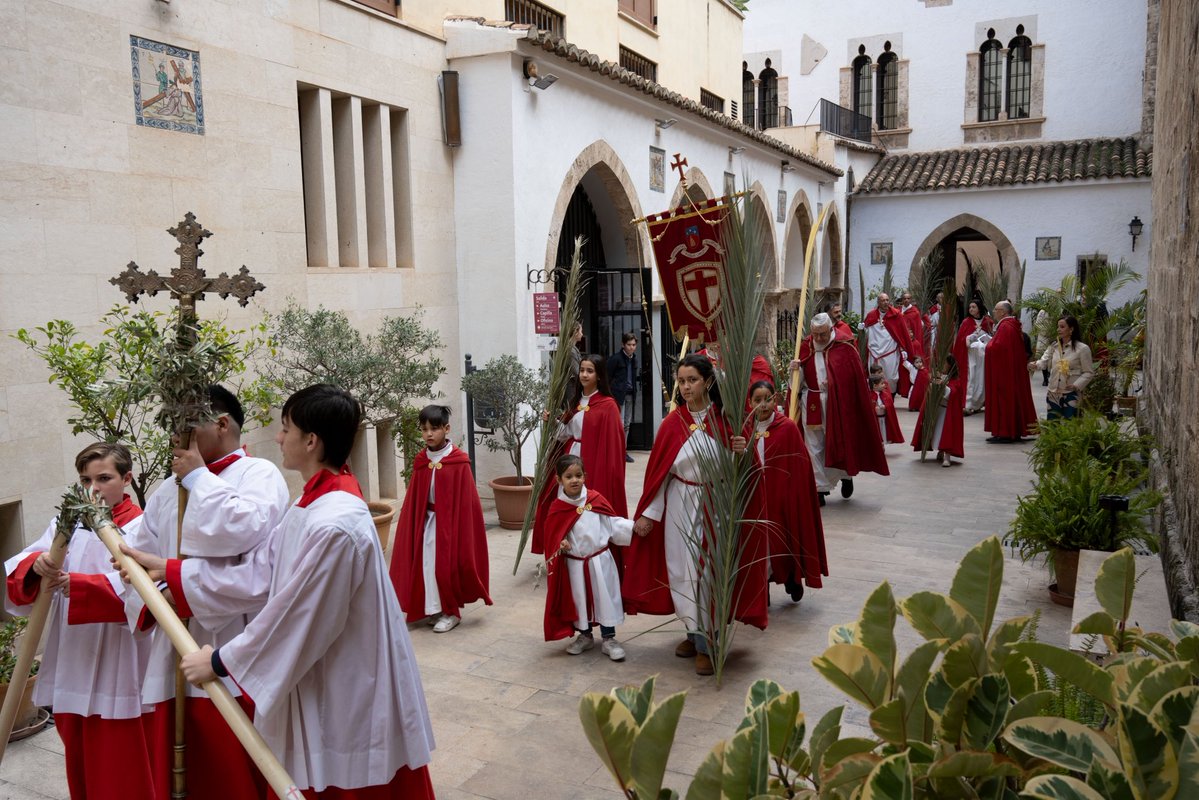 Iglesia Museo de San Juan del Hospital tweet media