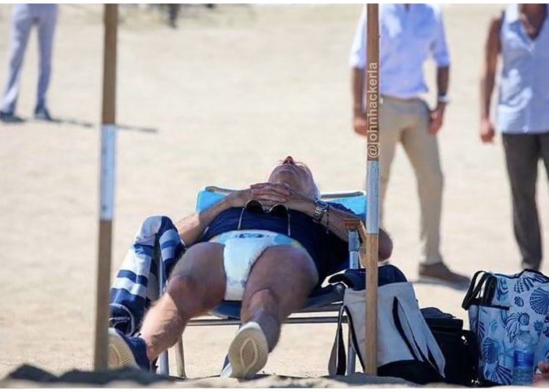 WhatsXappening tweet media