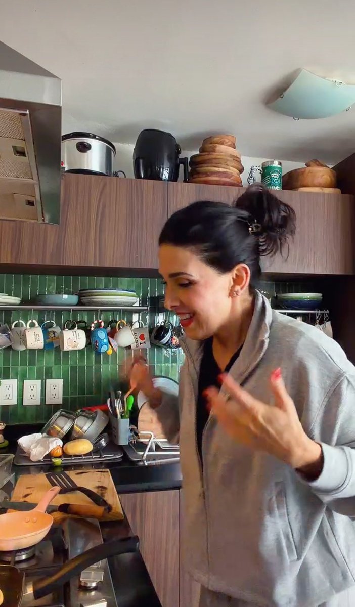 Su | La Chamana🔮 tweet media