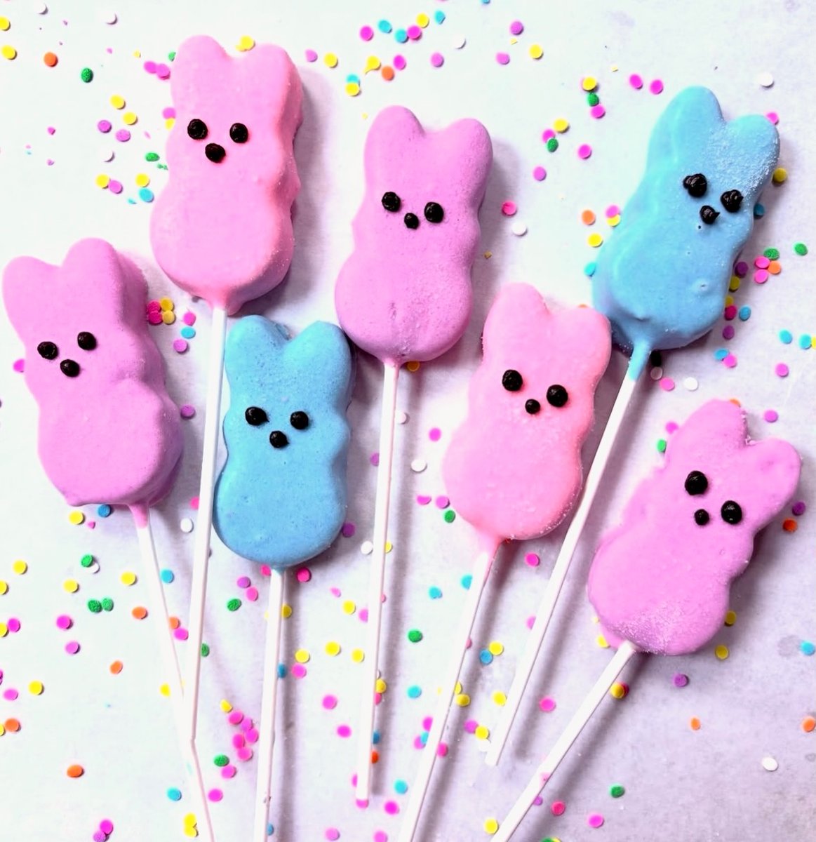 Smallcakes Cupcakery and Creamery tweet media