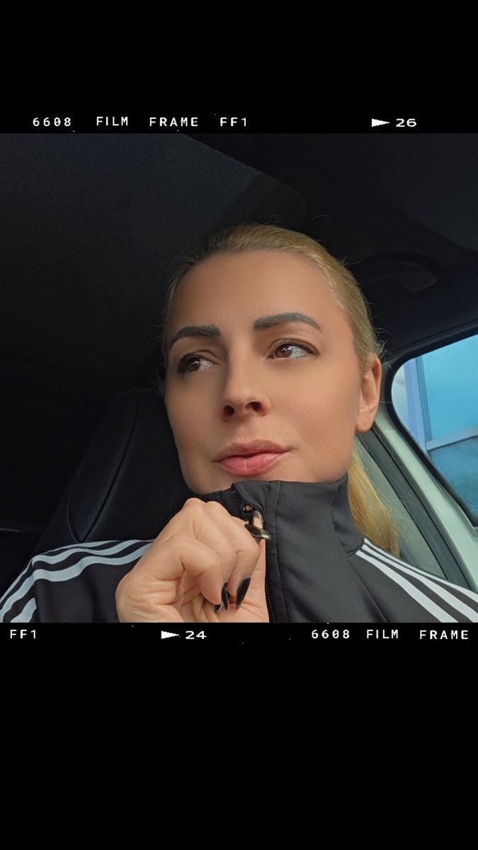 jojoleep's tweet image. 50 year olds can still Bounce! 😂 #Bounce #Trampoline #Trampette