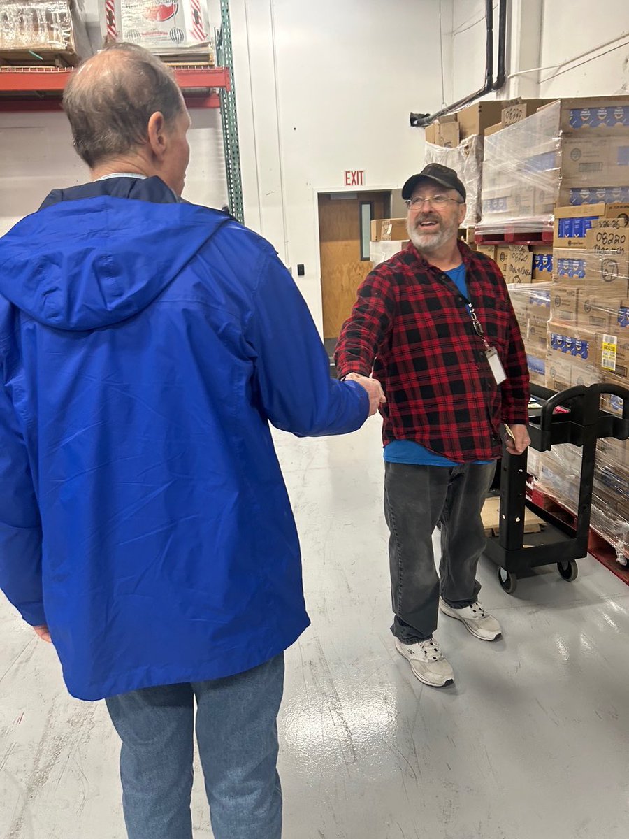 Ron Wyden tweet media