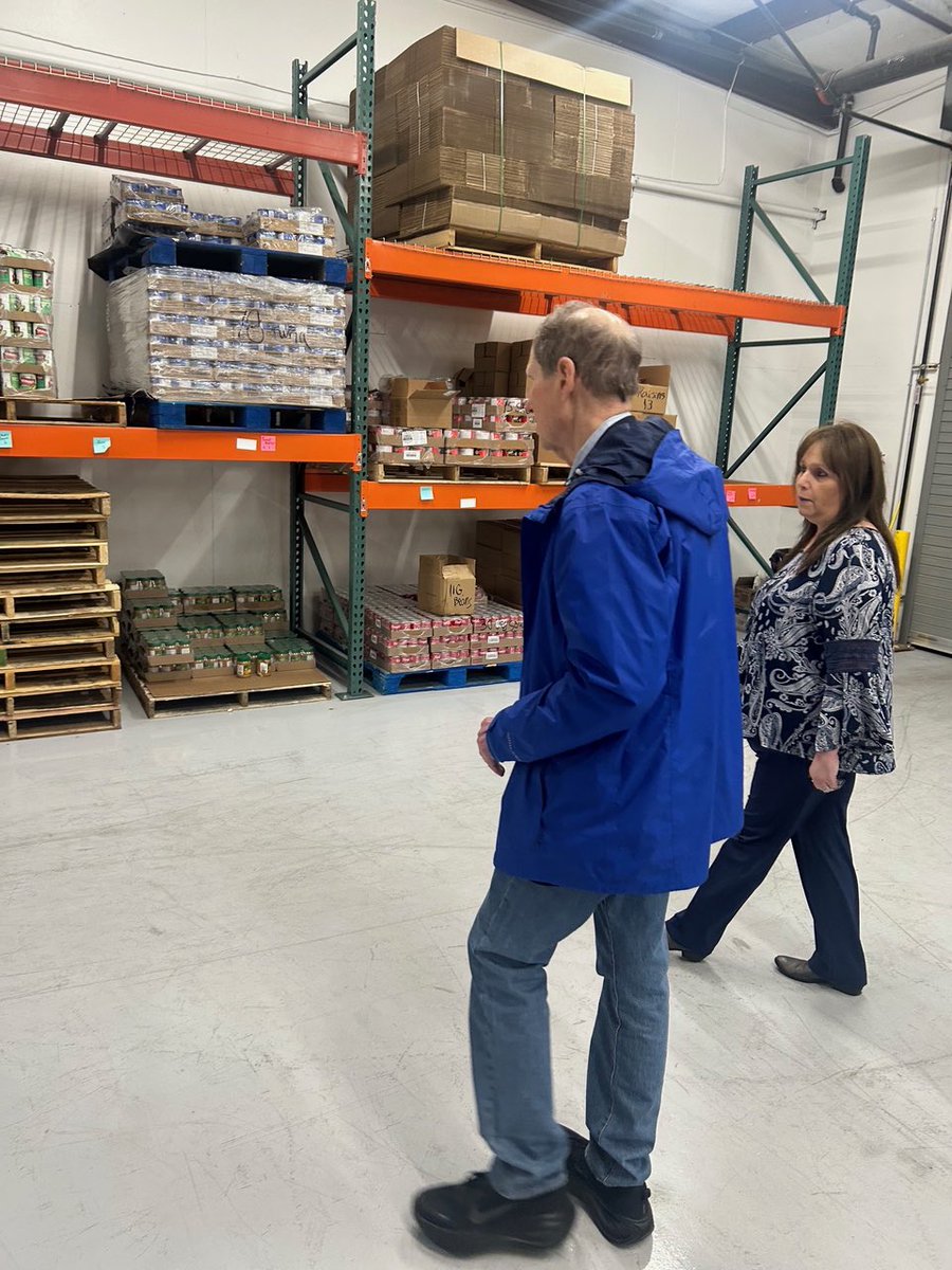 Ron Wyden tweet media