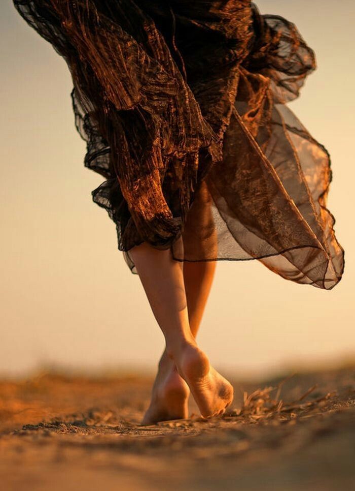 Intraprendi nuovi sentieri e lascia le tue orme affinché altri possano seguire il tuo cammino. 

Buongiorno a tutte/i ☕️❤️