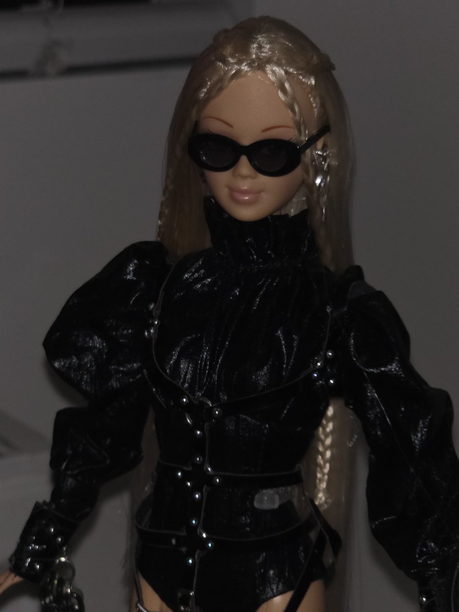 biggest tanya stan twіtter tweet media