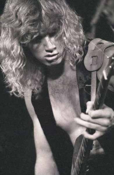 Hetfieldstaine Archive tweet media