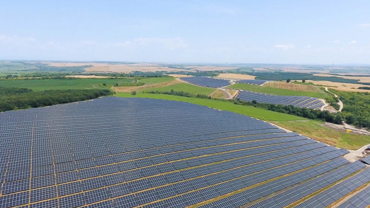 Ivan Kolev tweet media