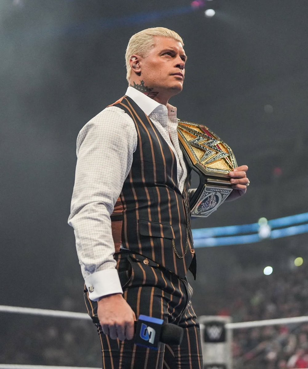 Roman Reigns SZN 💥 tweet media