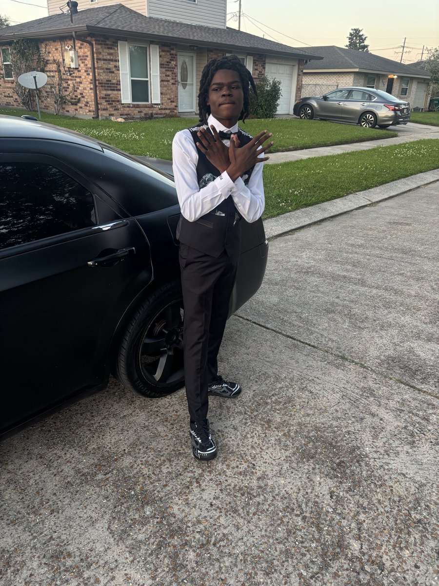 1Topyungin_'s tweet photo. My first & last prom #seniorprom #imhim #forever17 #restgrams #prom2k26 https://t.co/P8LAdbATaU