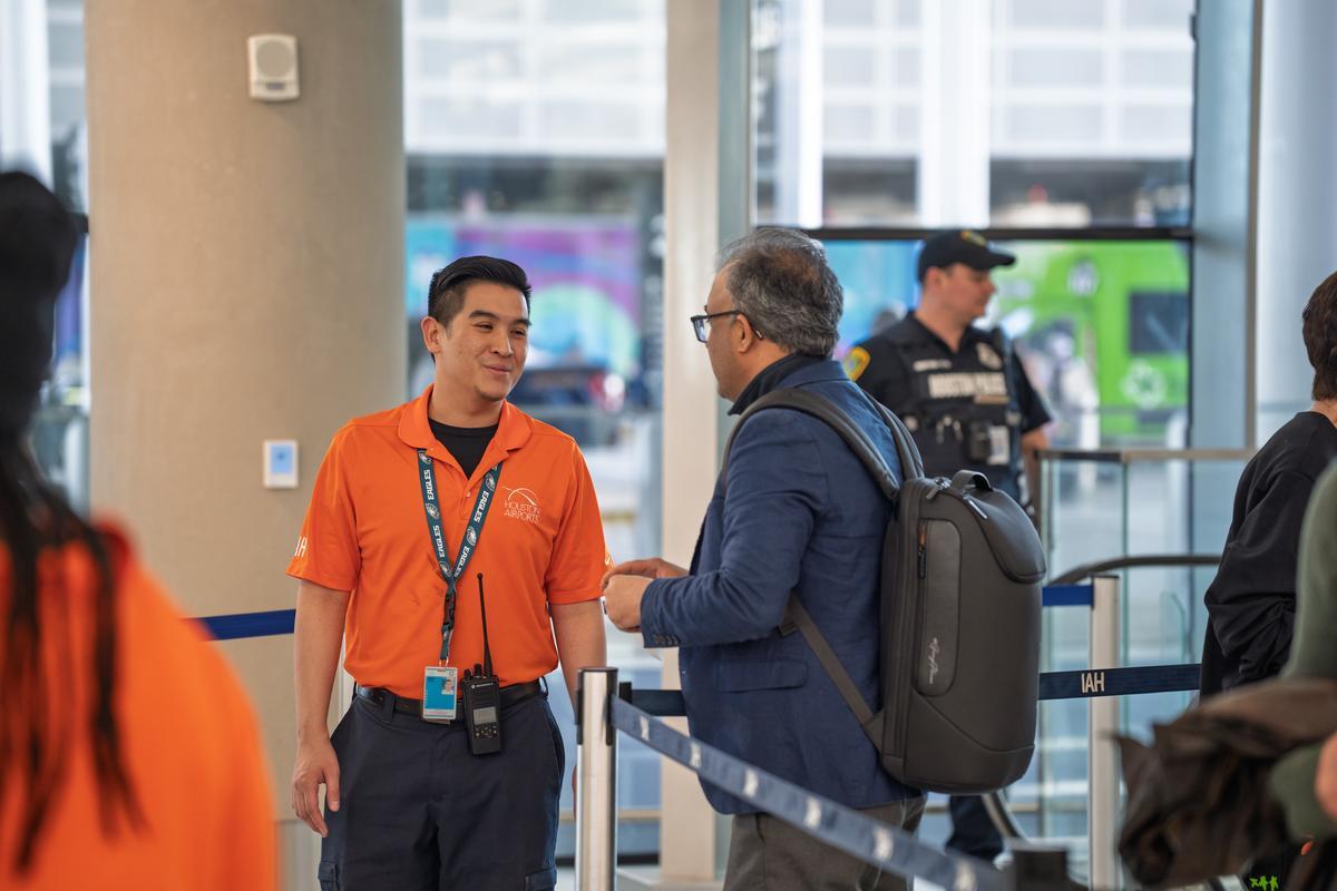 Bush Airport tweet media