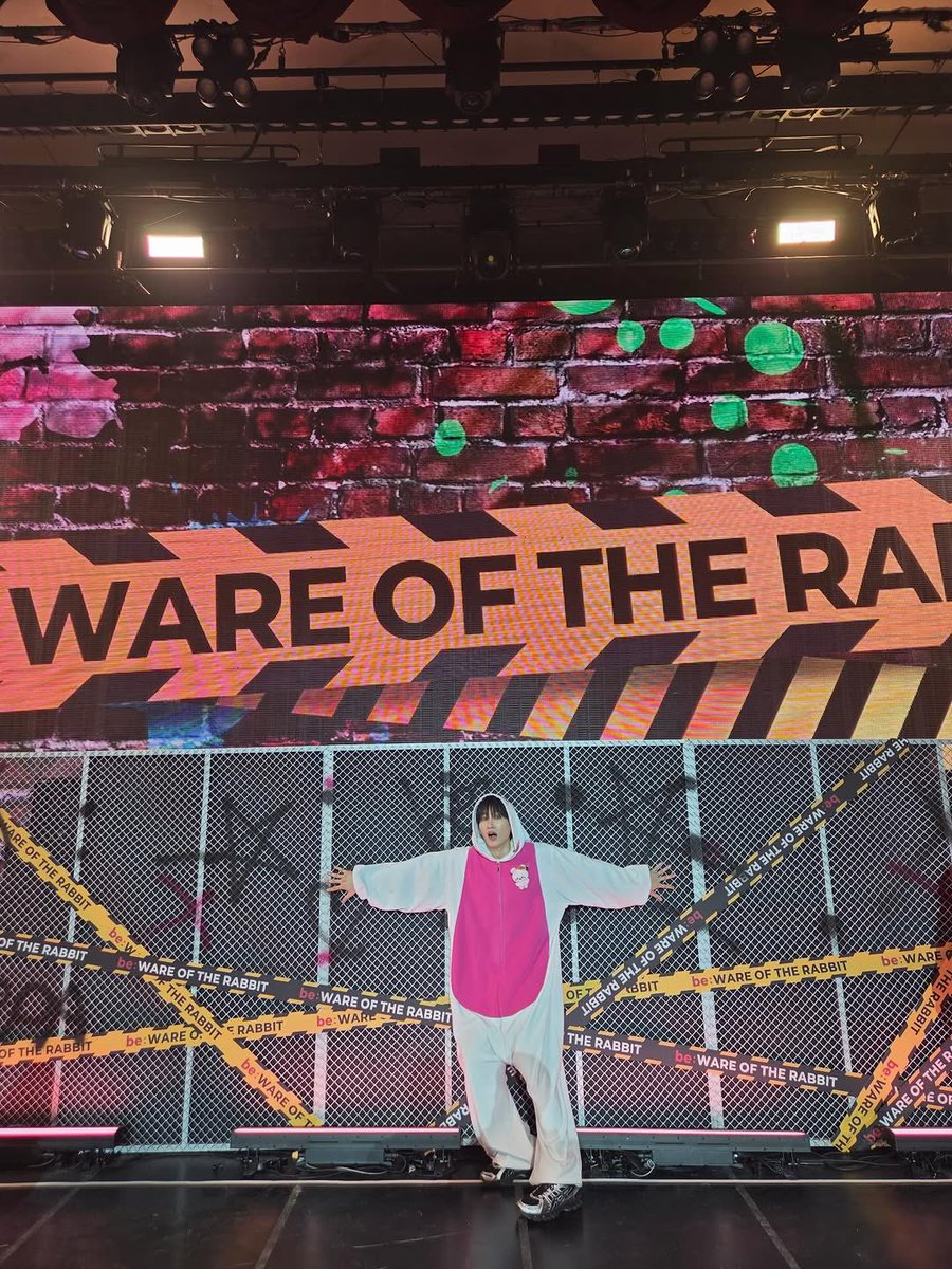 muchie05's tweet image. 2026.03.31 EUNHYUK ~ be4eunhyuk IG

대장토끼 #be:WAREOFTHERABBIT
Captain Rabbit 🐰 #be:WAREOFTHERABBIT 
1/3

#은혁 #EUNHYUK
#SuperJuniorDnE #슈퍼주니어DnE 
#SUPERJUNIOR #슈퍼주니어
#be_WARE_OF_THE_RABBIT