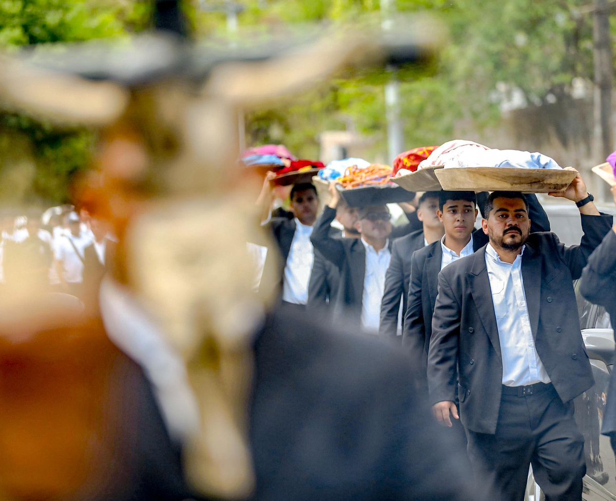 cafocaressv's tweet photo. ✝️ Cada Lunes Santo, en Chalchuapa se celebra la tradición de "La lavada de ropa de Jesús", una actividad religiosa que inicia con una procesión desde la parroquia Santiago Apóstol hasta llegar al balneario conocido como El Trapiche. https://t.co/Af3MCCYuNK