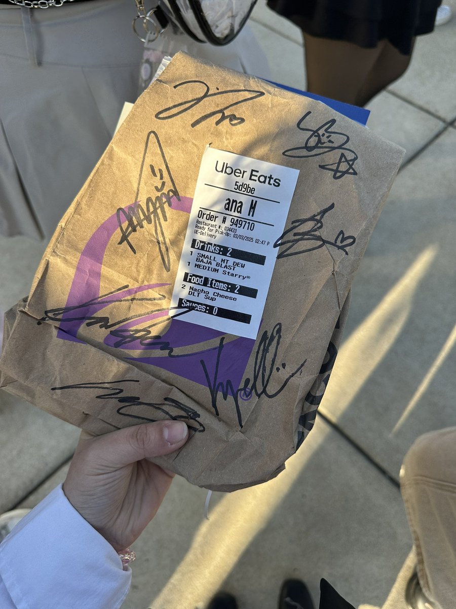 🎧ྀི K tweet media