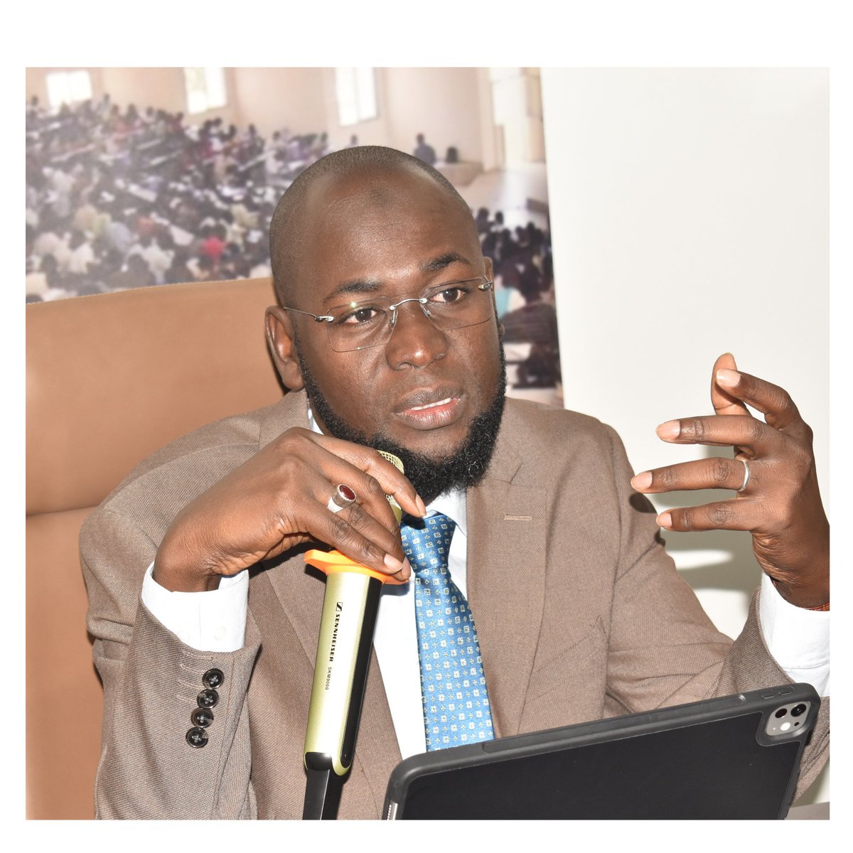 ANAQ-SUP tweet media