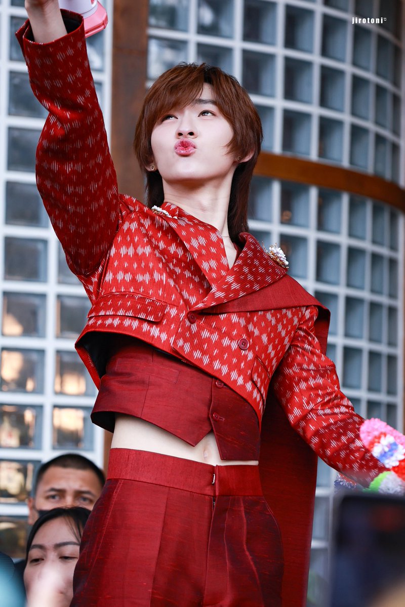 𝑰𝒔𝒂𝒚 🌷 tweet media