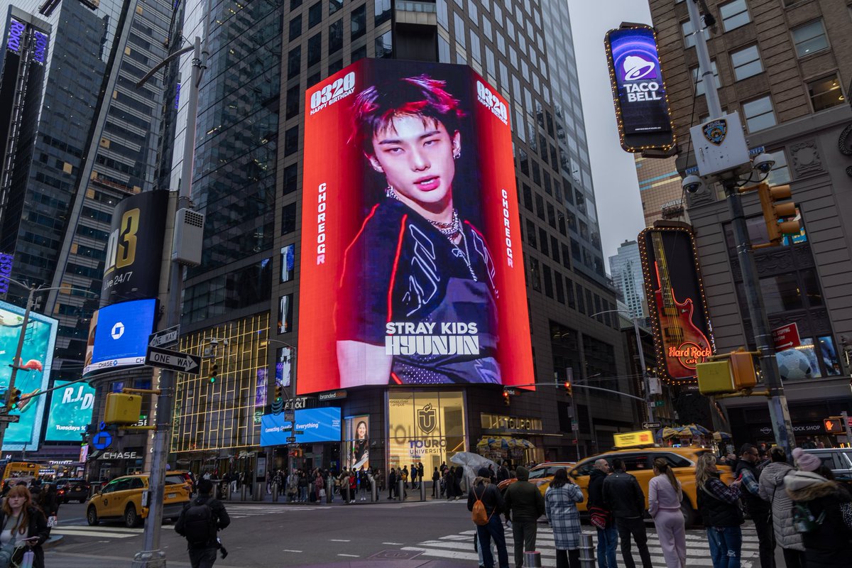 DIV_320's tweet photo. HHJFunds
New York Times Square Midtown Financial (MiFi) Billboard https://t.co/ZIizfty8fz