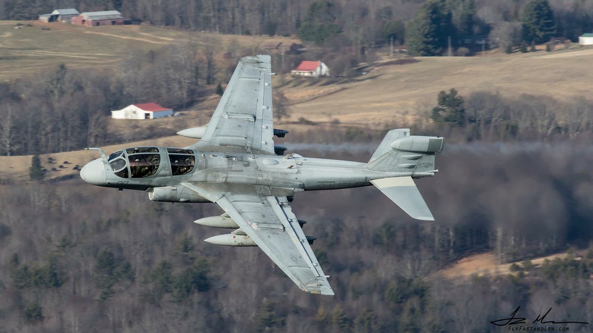 milavmedia's tweet photo. @aviationarchive Purpose built, Intruder &amp; Prowler have such attitude - especially down low. https://t.co/d3emU9mNvh