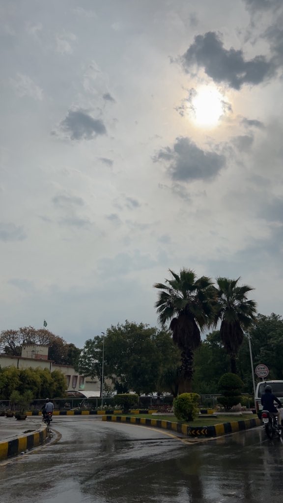 𝓱🍪 tweet media