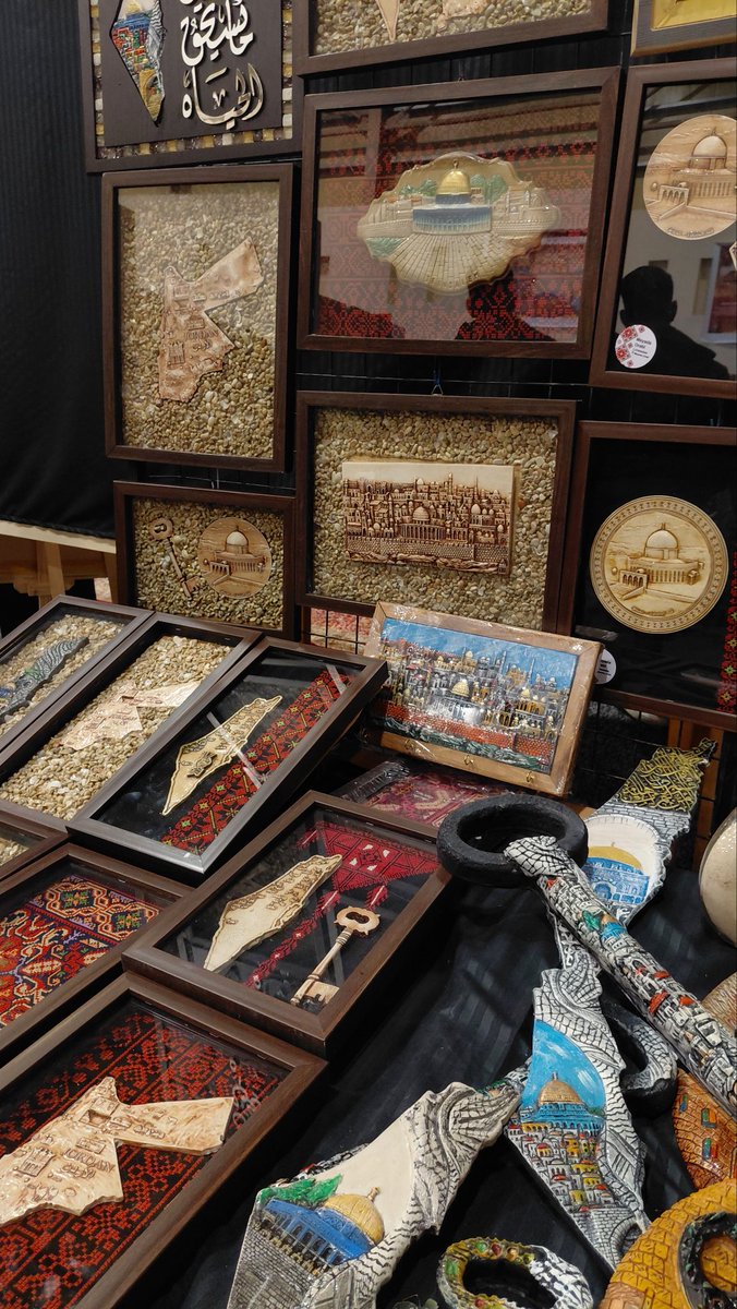 𝓗𝓪𝓵𝓪 tweet media