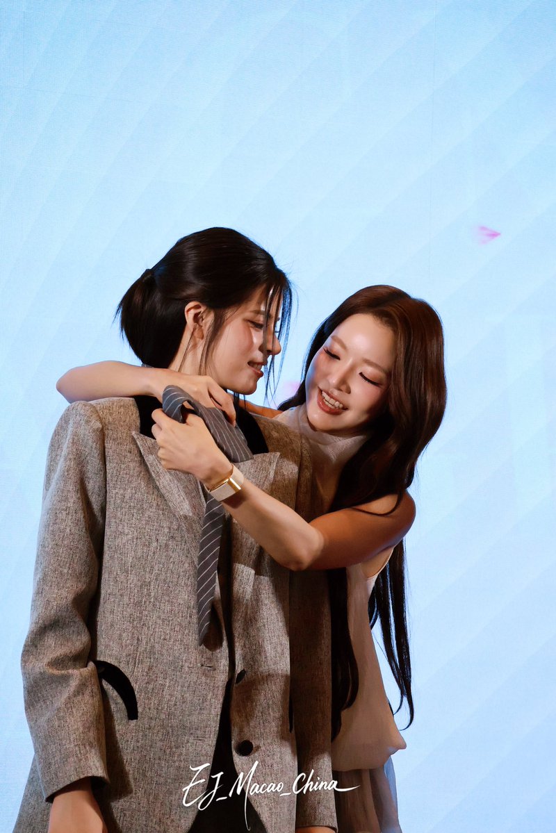 静锅锅的蓝居素敏妍(EJ) tweet media