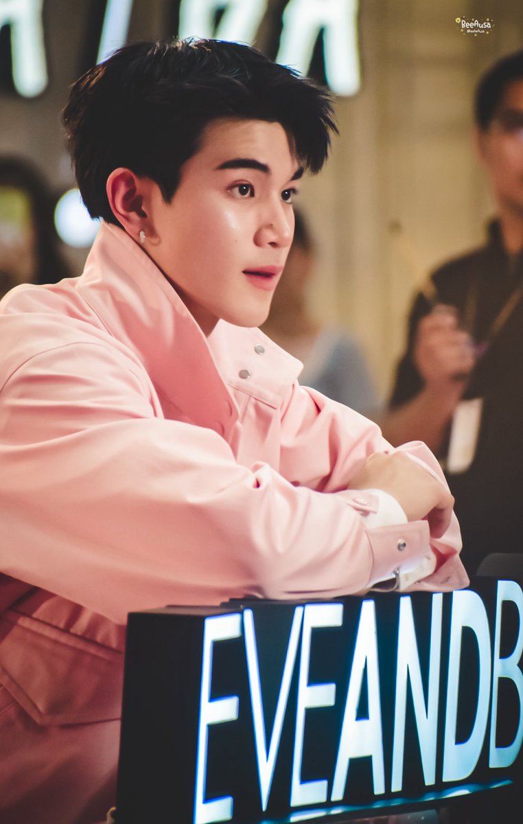 beebeAusa's tweet photo. เล่นกับใจมากเลยค้าบบบณัฐวรรธน์
#EVEANDBOYxFourthLookkhunnoo
#Fourthnattawat #โฟร์ทณัฐวรรธน์
@tawattannn
#memory_Bee https://t.co/y7nU8GrZ2v