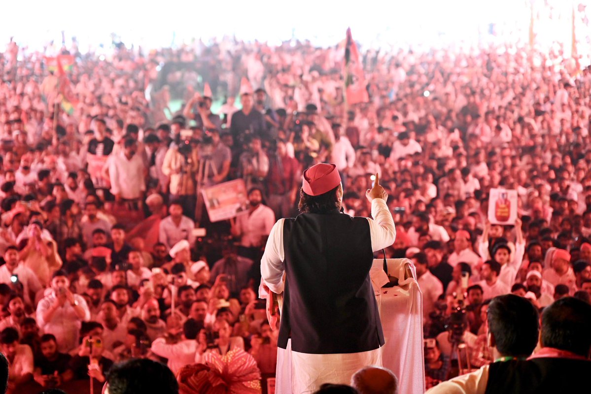 Never-visible tweet media