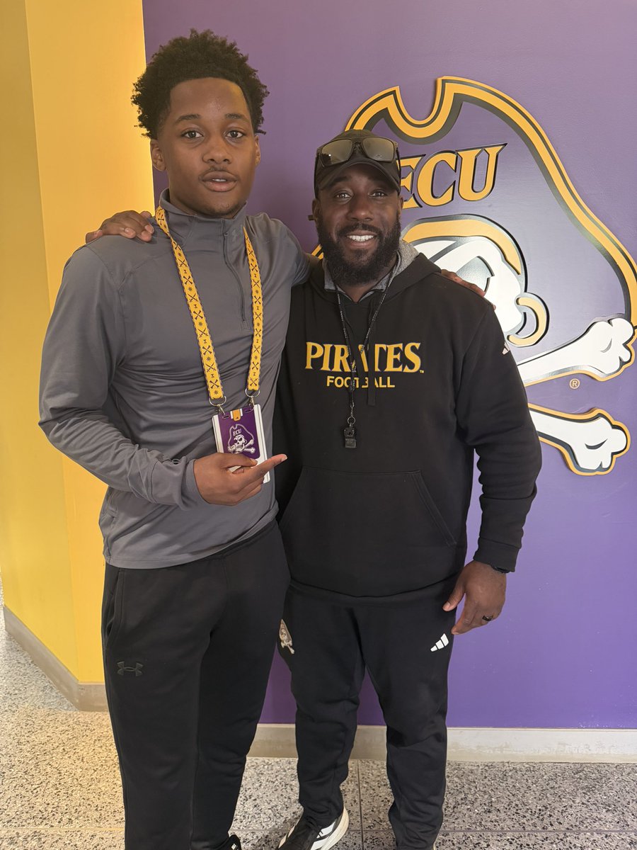 Ivan Thompson tweet media