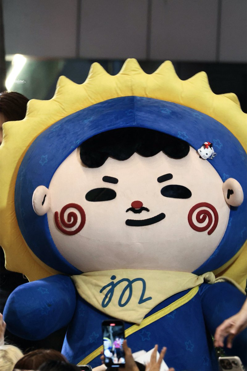 𝐁𝐞𝐦𝐢𝐧𝐞 ☽ tweet media