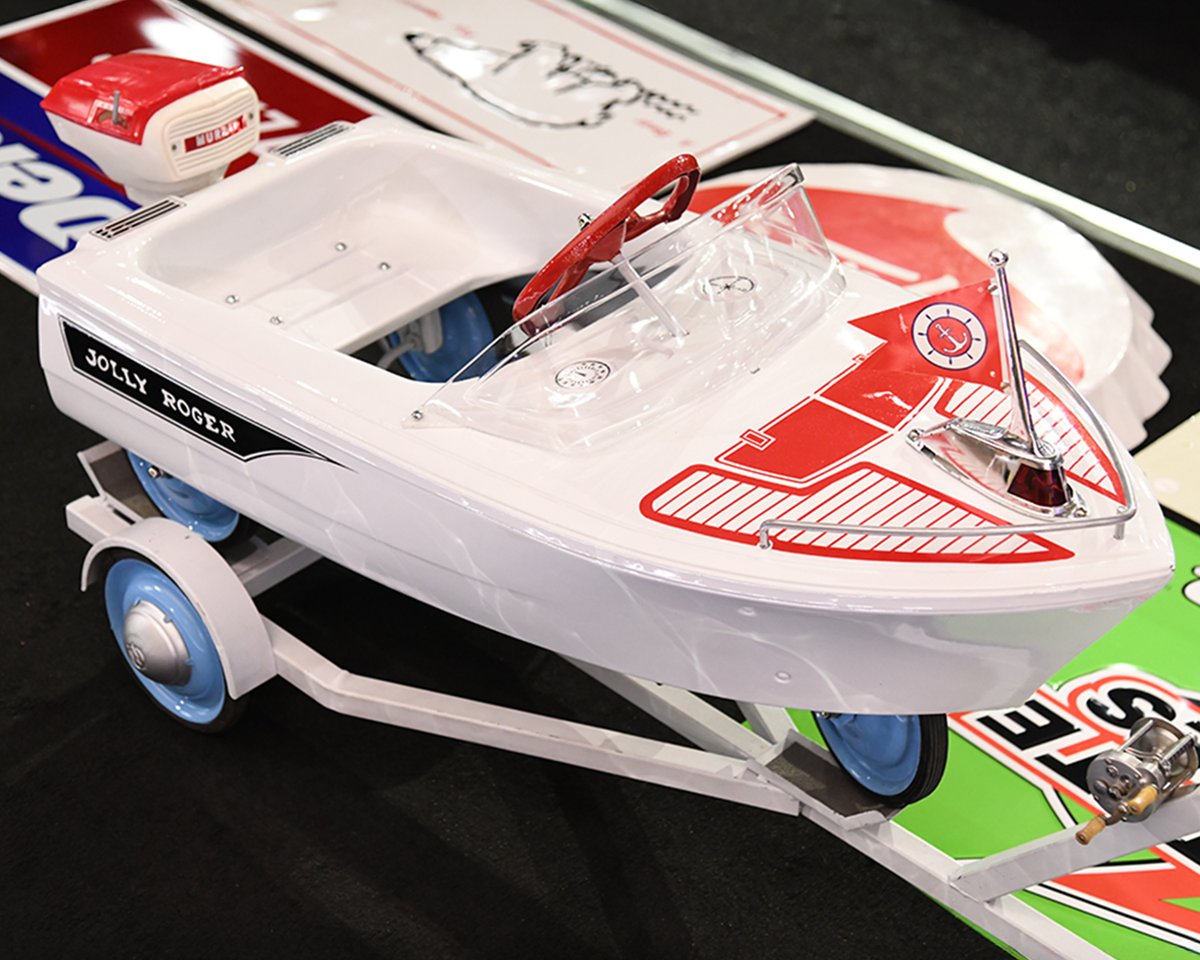 Barrett_Jackson's tweet image. Over the years a steady current of sea-inspired treasures has surfaced at Barrett-Jackson’s #Automobilia #Auctions. Check out these nautical-themed items that crossed the block in recent years when making your plans for the 2026 #PalmBeach Auction.

More: bit.ly/PB26TW-Nautica…