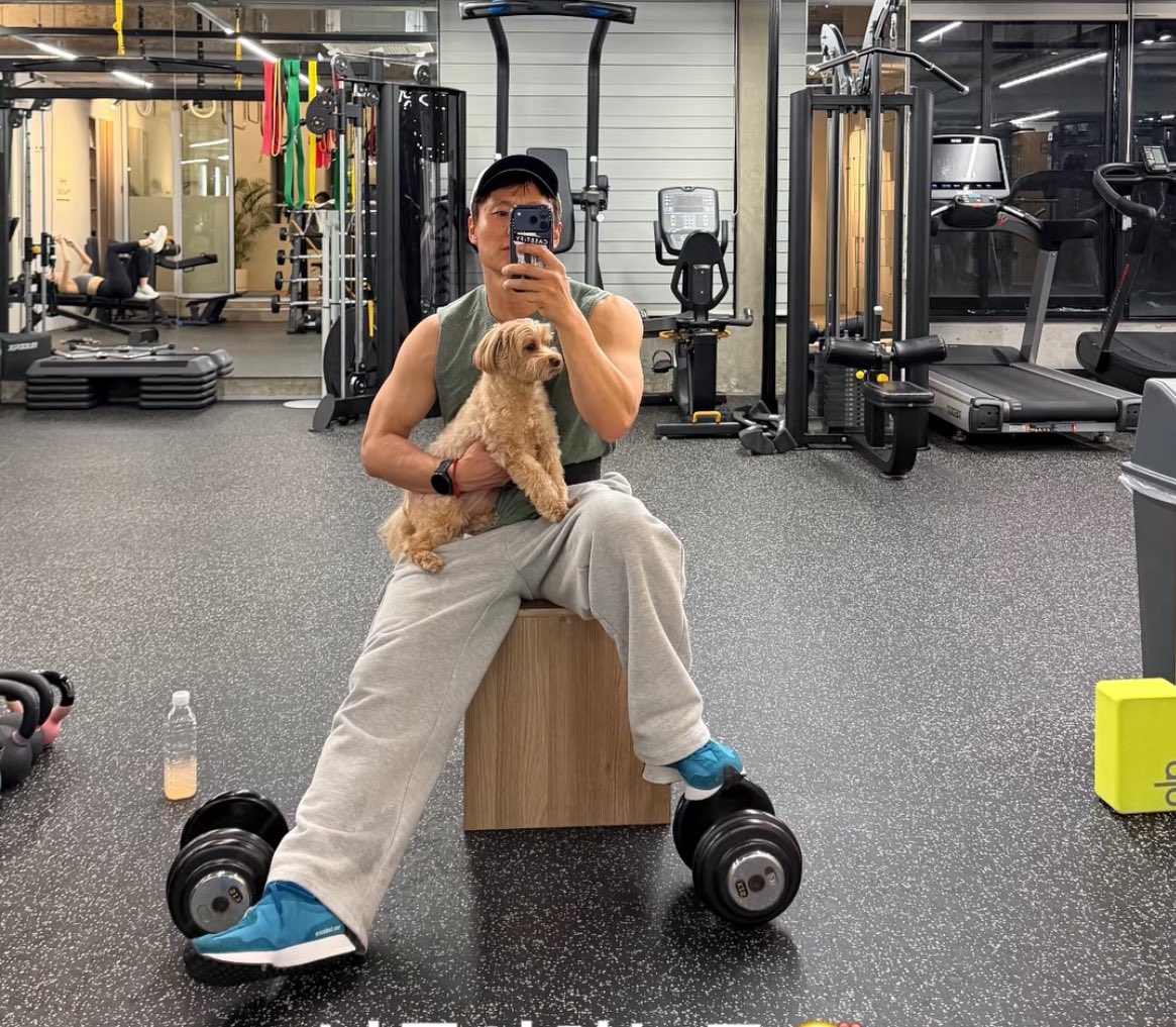 Ash🧡화사 tweet media