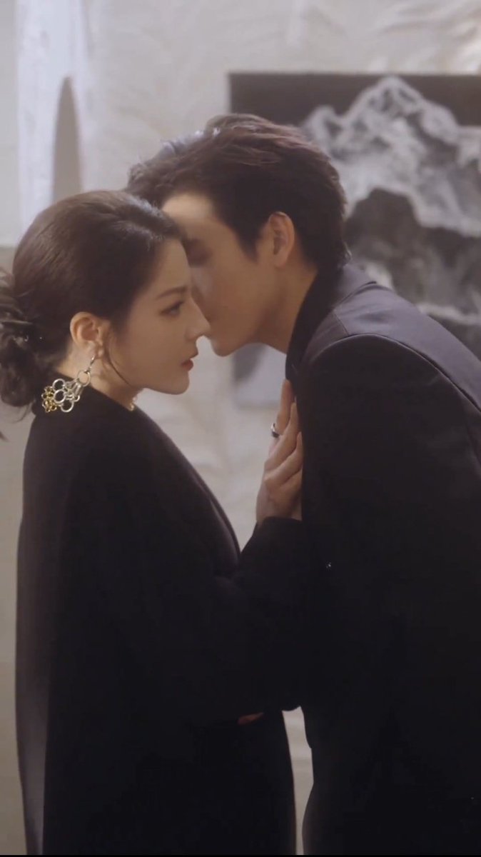 He Simu's 24th Lover 🏮 #LoveBeyondTheGrave tweet media