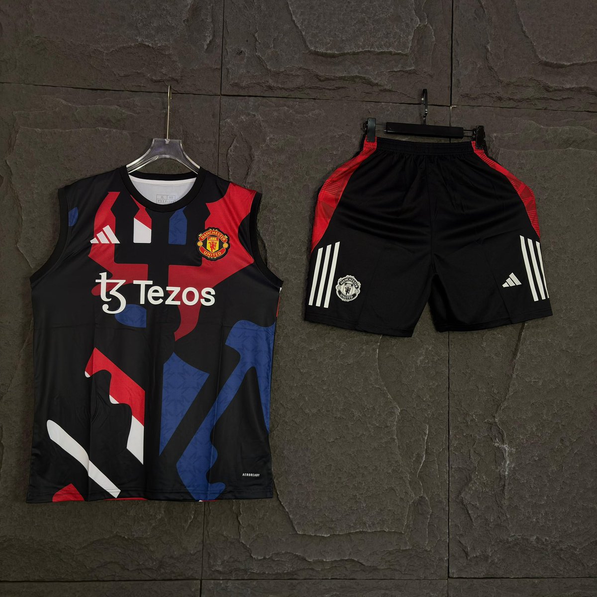 DIAMONDDGREAT's tweet image. TRAINING GEARS 

🏷️ 30,000

Available in different colors, designs, and sizes