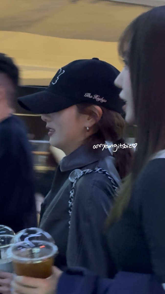 annyeongitsbie's tweet image. 260330 살목지 VIP 시사회 
salmokji premiere

#apink #Bomi #Namjoo
#보미 #김남주