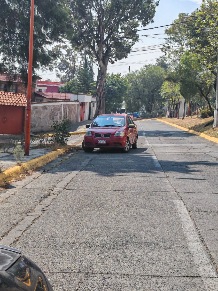 josecito1965's tweet photo. Desde el 25 de marzo este Aveo esta abandonado y hoy amaneció con la cajuela abierta
Placas EdoMex NJV-076-A
Blvd Popocatépetl esquina con Cerro del Aguila
Se reportó a unidad PV074
@FiscalaRegiona2
@Gob_Tlalne
@C5Edomex
@raciel_perezc https://t.co/CBab73ZfNr