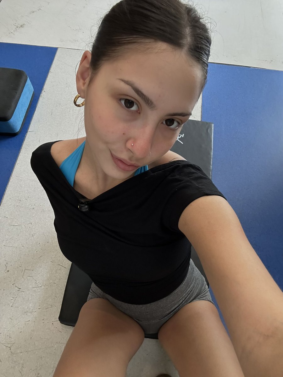 laurinha tweet media