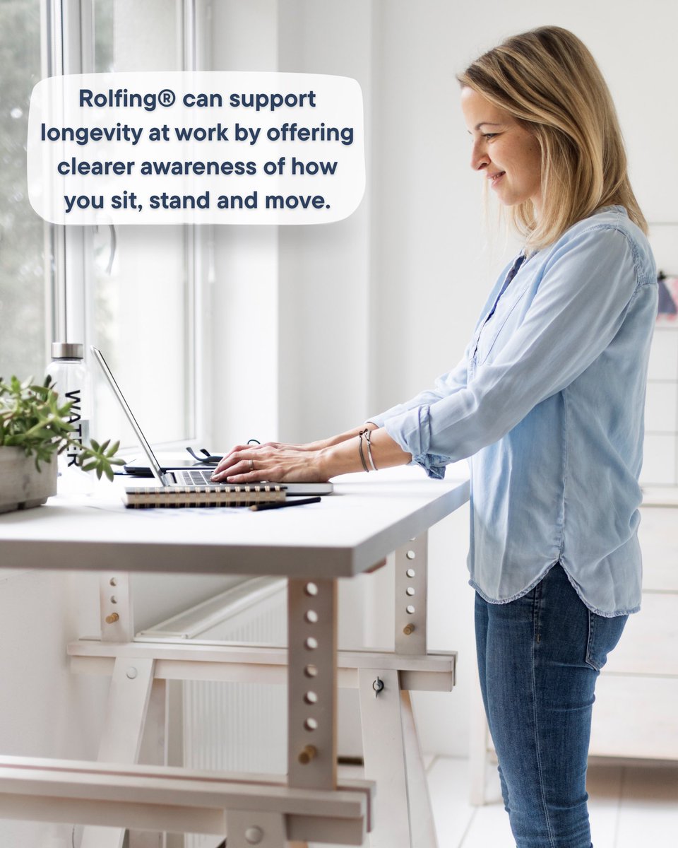 New study: 30 min sitting / 15 min standing can support back comfort &amp; focus - pubmed.ncbi.nlm.nih.gov/41124790/ 
Rolfing® can support longevity at work through better awareness of posture, fascia and movement 👉rolfing.org/what-is-rolfing #Rolfing #Longevity #Workforce