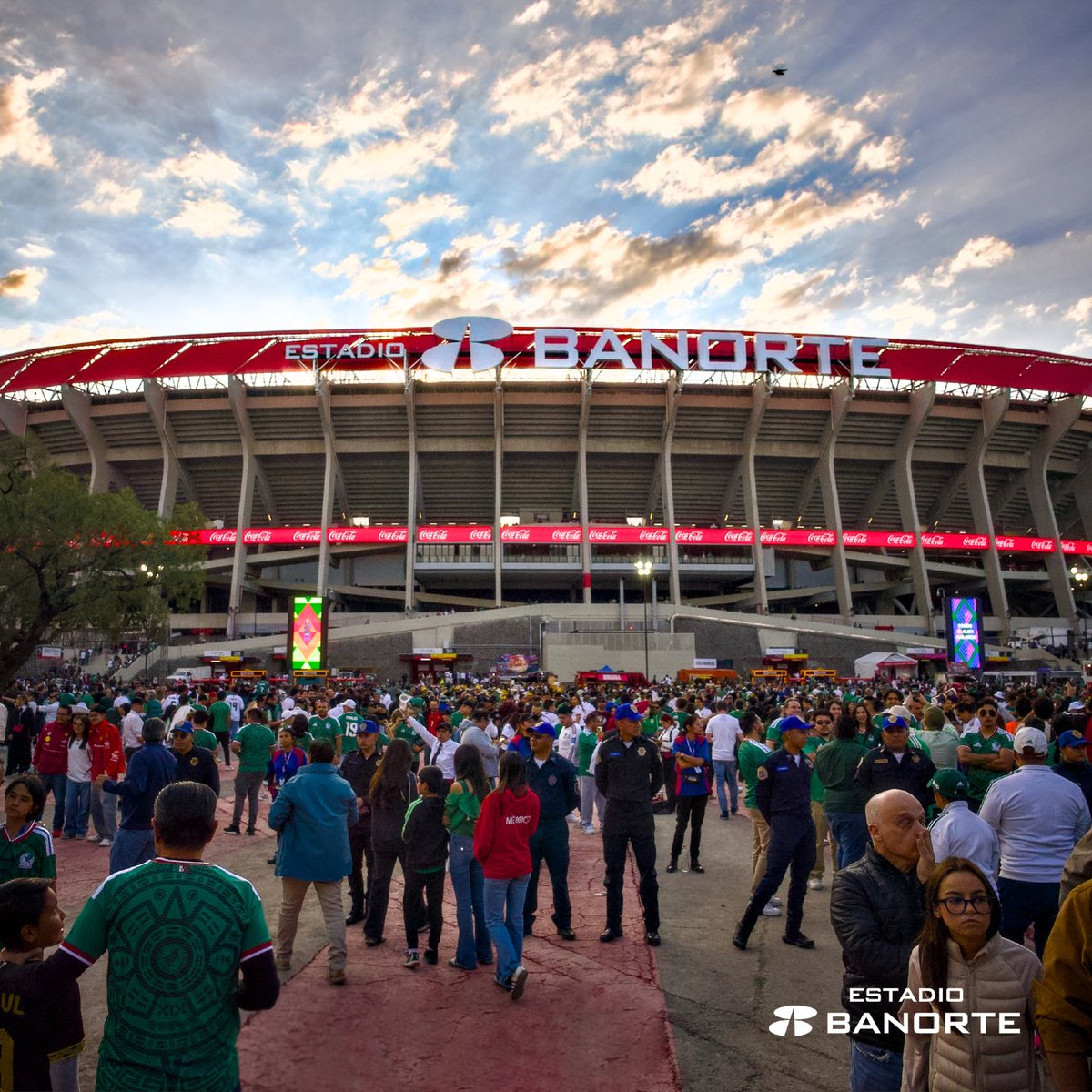 Estadio Banorte tweet media