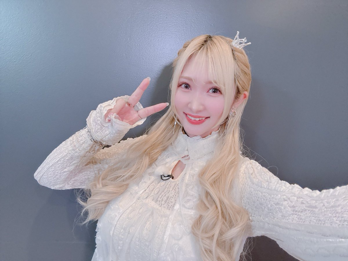 白石晴香 tweet media