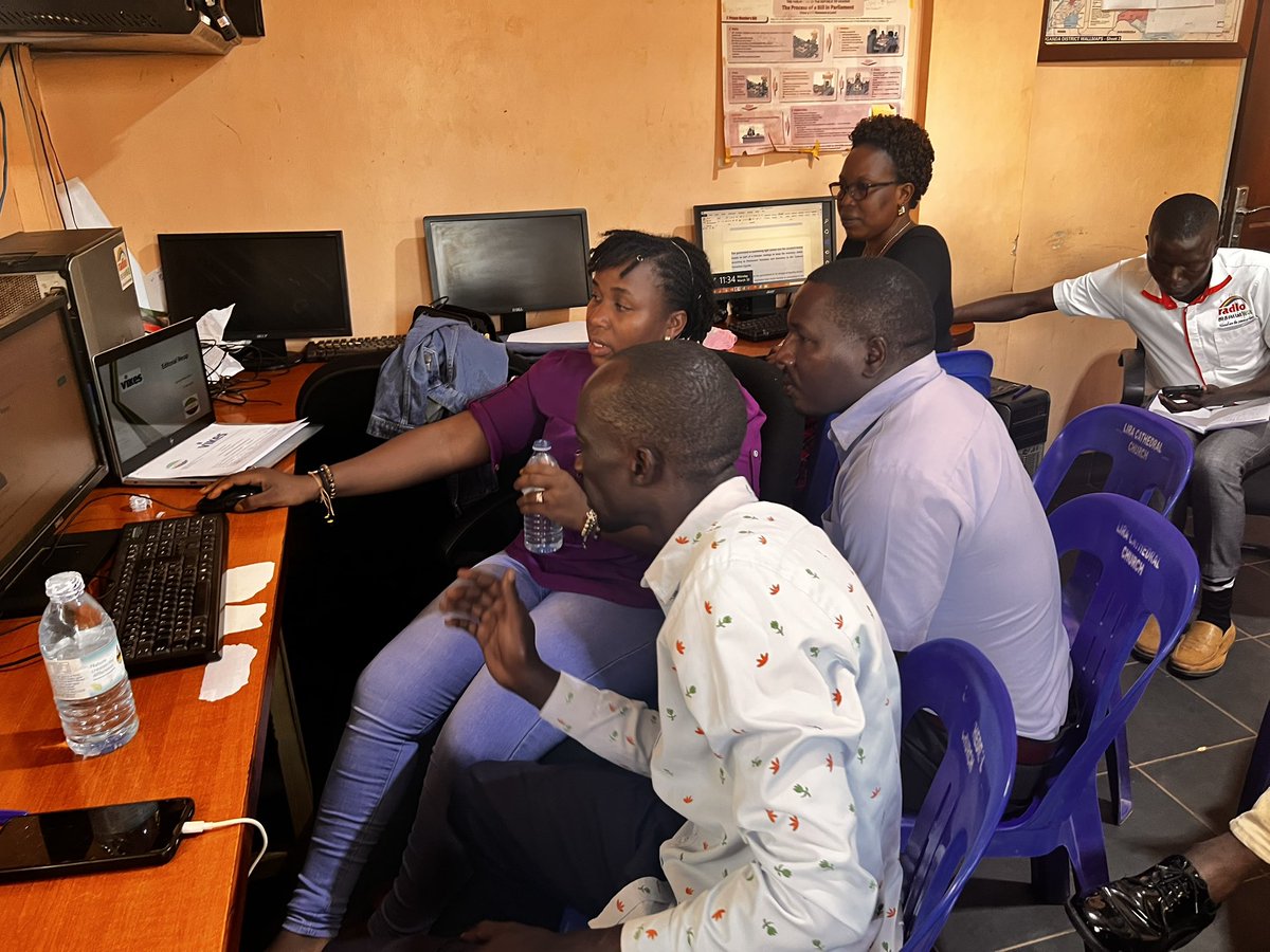 RadioComnetu's tweet photo. “The involvement of our reporters in this training will greatly help us to increase the number of stories published daily on the portal” says Agnes Agilo the Editor,
@RadioWaFm during the in-house training at Radio Wa. Listen here https://t.co/b0RXn32DVE
#ComnetuMediaTraining https://t.co/TB5ZOLRKew
