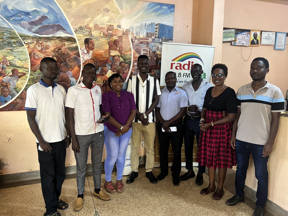 RadioComnetu's tweet photo. “The involvement of our reporters in this training will greatly help us to increase the number of stories published daily on the portal” says Agnes Agilo the Editor,
@RadioWaFm during the in-house training at Radio Wa. Listen here https://t.co/b0RXn32DVE
#ComnetuMediaTraining https://t.co/TB5ZOLRKew