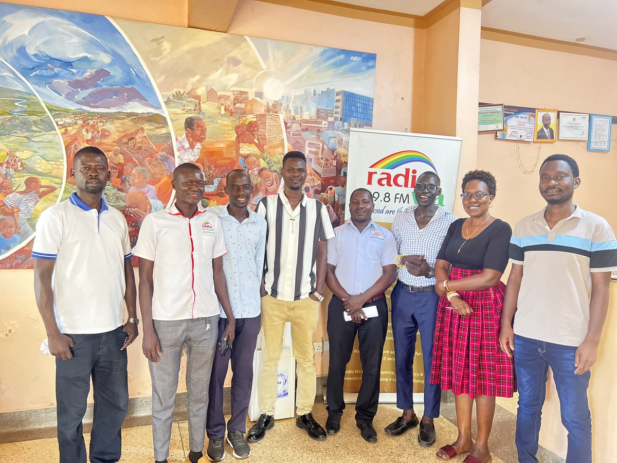 RadioComnetu's tweet photo. “The involvement of our reporters in this training will greatly help us to increase the number of stories published daily on the portal” says Agnes Agilo the Editor,
@RadioWaFm during the in-house training at Radio Wa. Listen here https://t.co/b0RXn32DVE
#ComnetuMediaTraining https://t.co/TB5ZOLRKew
